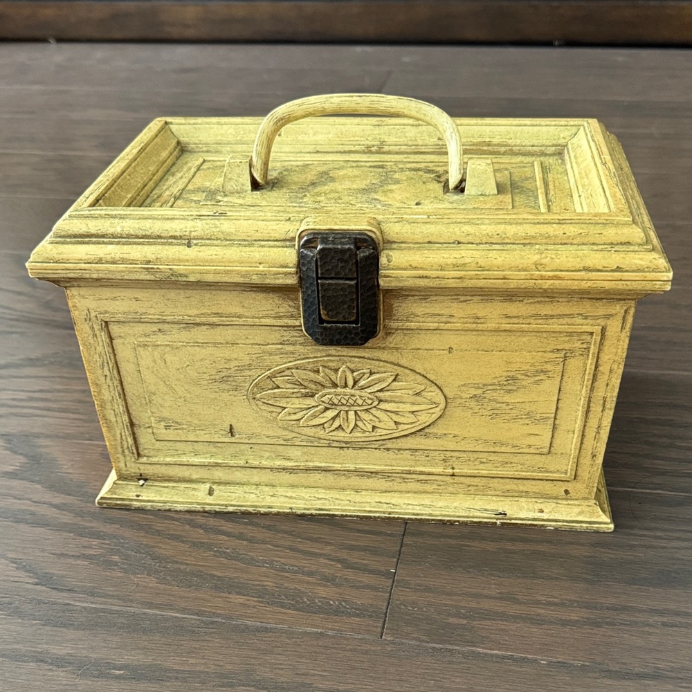 Lerner Sewing Box